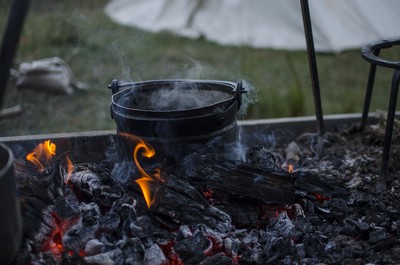 cooking pot